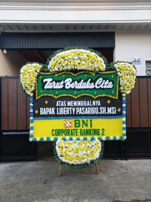 Papan Bunga Duka di Sanana Utara